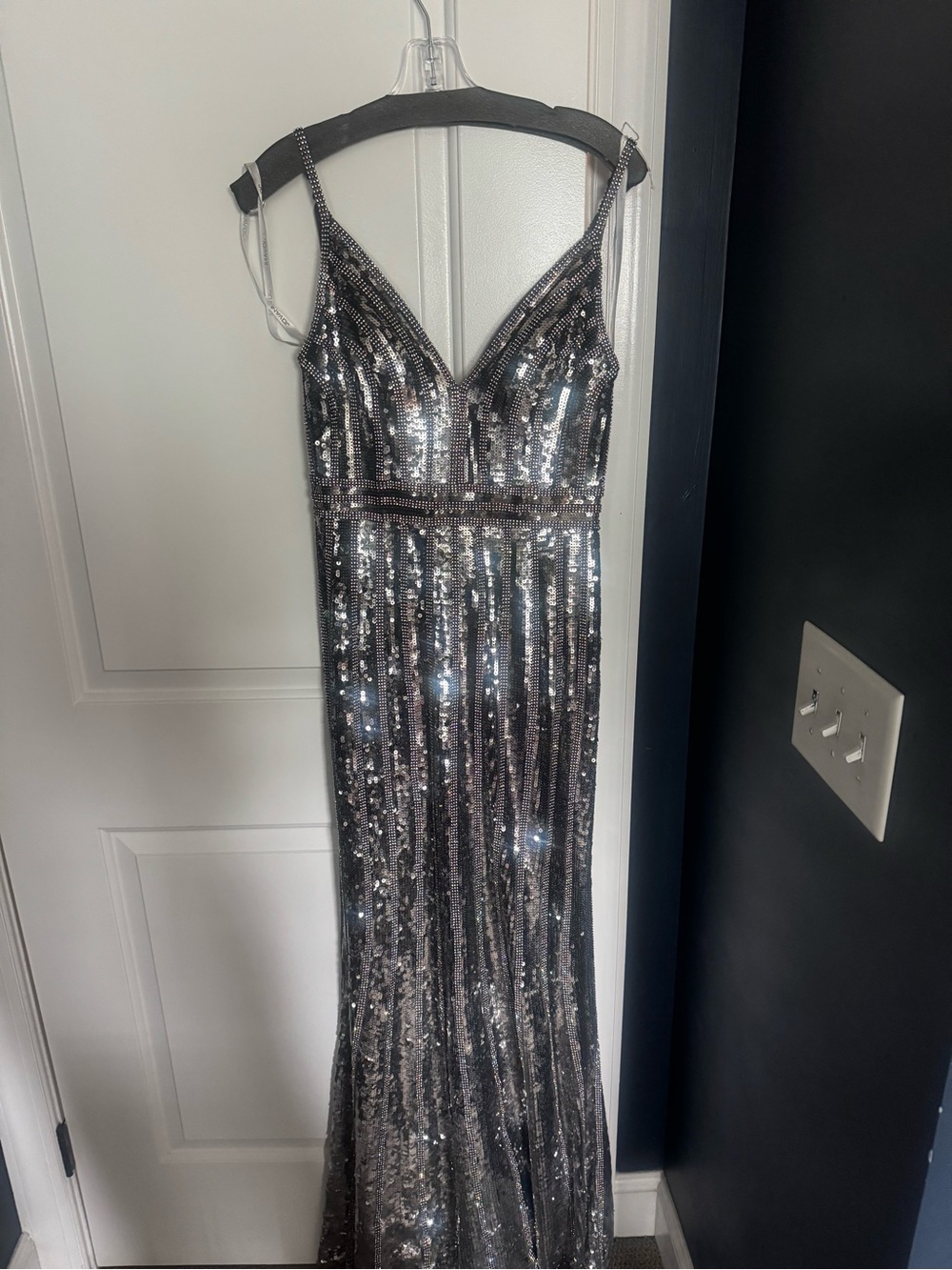 Jovani 62305 Gown Size 4 Worn Once with Detachable Cape - Picture 5 of 7